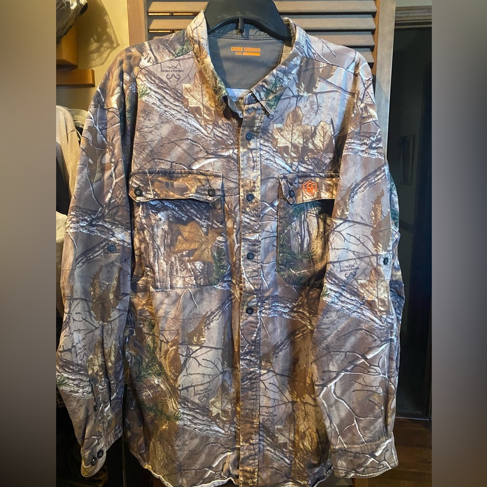 2XL Camo shirt great condition
